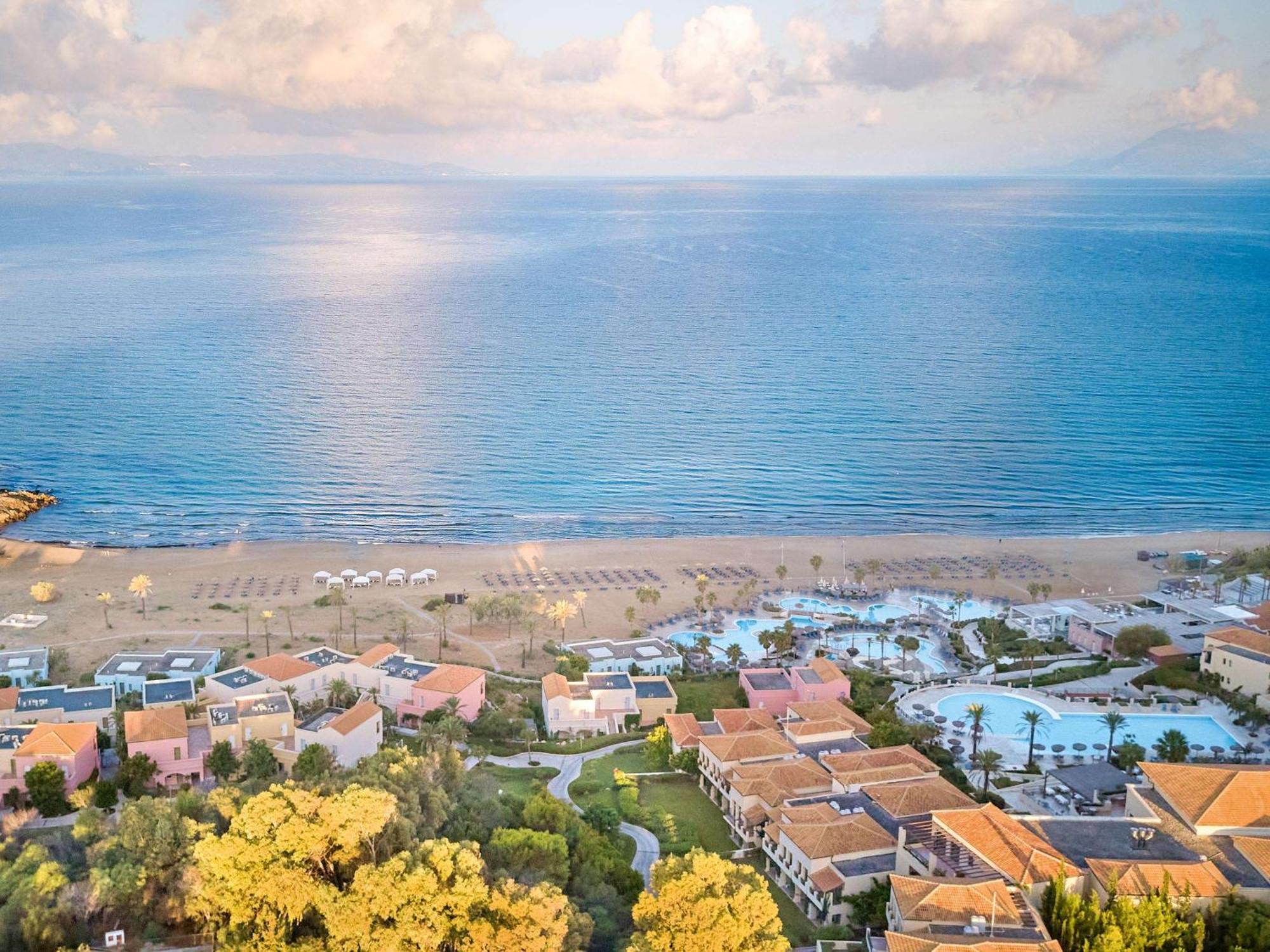 Grecotel Luxme Oasis At Riviera Olympia & Aqua Park Loutra Kyllinis Bagian luar foto